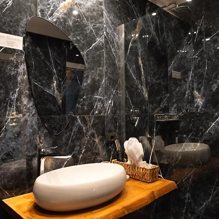 Jungle Boutique Πανσιόν 4*