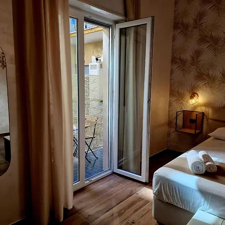 Jungle Boutique 4* Naples